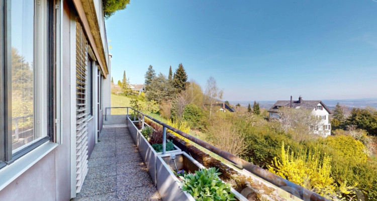 Superbe appartement en terrasse avec magnifique vue à Evilard image 12