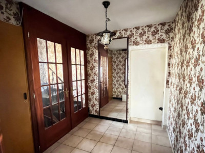 Le Charme de Châtaignier : Maison villageoise à fort potentiel et vue dégagée image 5