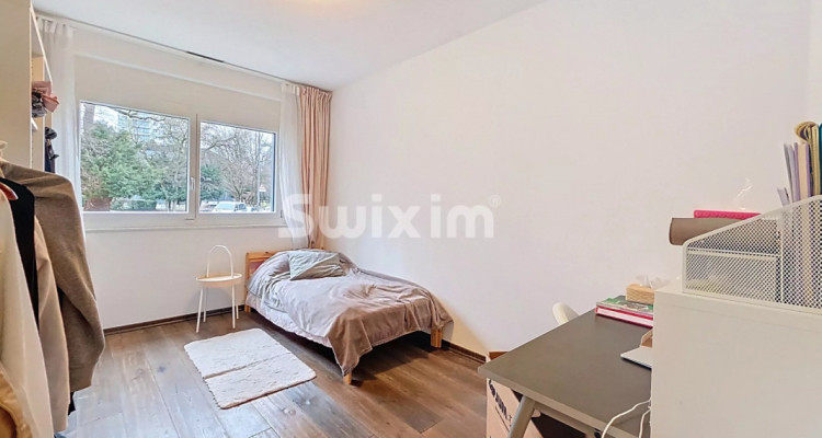 Superbe 5 pièces rez de jardin immeuble Minergie Vieusseux image 9