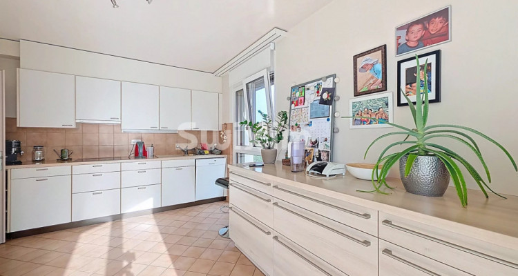 Superbe 4,5 pièces 130 m² baigné de lumière Duillier image 9