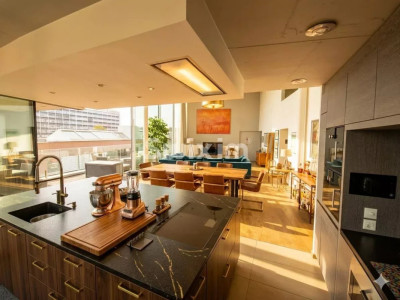 Spectacular loft, suspended above the city image 6