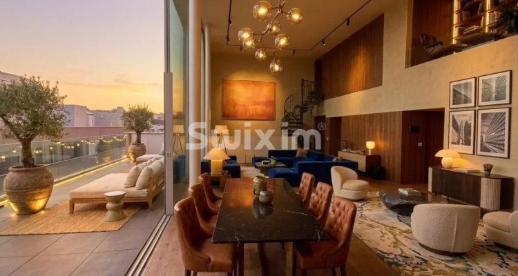 Spectacular loft, suspended above the city image 1