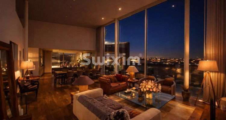 Spectacular loft, suspended above the city image 2
