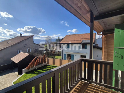 CONTEMPORARY ARCHITECT-DESIGNED VILLA NESTLED IN AN AUTHENTIC VILLAGE HOUSE image 11