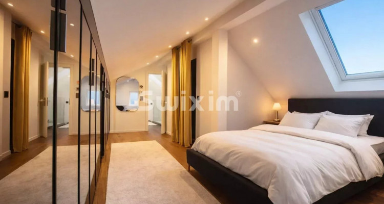 CONTEMPORARY ARCHITECT-DESIGNED VILLA NESTLED IN AN AUTHENTIC VILLAGE HOUSE image 5