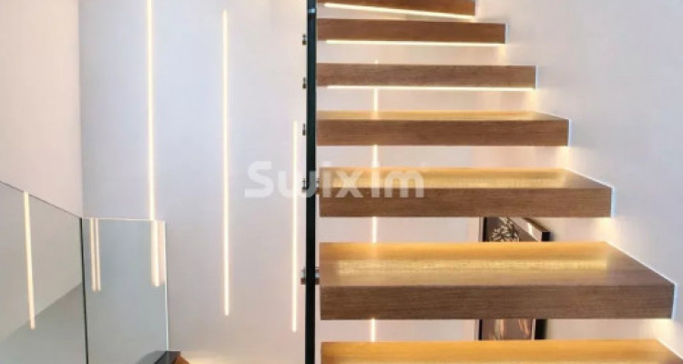 CONTEMPORARY ARCHITECT-DESIGNED VILLA NESTLED IN AN AUTHENTIC VILLAGE HOUSE image 6