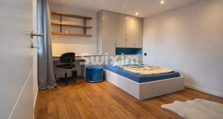 CONTEMPORARY ARCHITECT-DESIGNED VILLA NESTLED IN AN AUTHENTIC VILLAGE HOUSE image 7