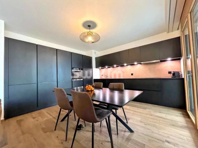 EXCLUSIVE - Aux Celliers, a bright 4-room apartment with large waterfront terrace image 1