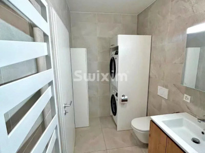 EXCLUSIVE - Aux Celliers, a bright 4-room apartment with large waterfront terrace image 6