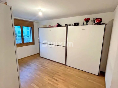 EXCLUSIVE - Aux Celliers, a bright 4-room apartment with large waterfront terrace image 11