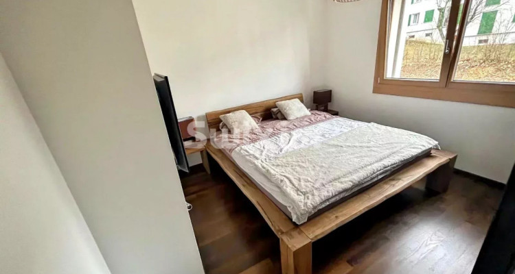 EXCLUSIVE - Aux Celliers, a bright 4-room apartment with large waterfront terrace image 9