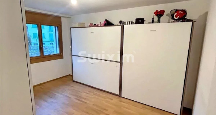 EXCLUSIVE - Aux Celliers, a bright 4-room apartment with large waterfront terrace image 11