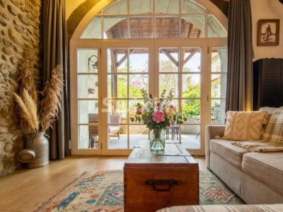 Exclusive: Bright 5-room village house eligible for CASATAX, with terrace, garage, and great character image 3