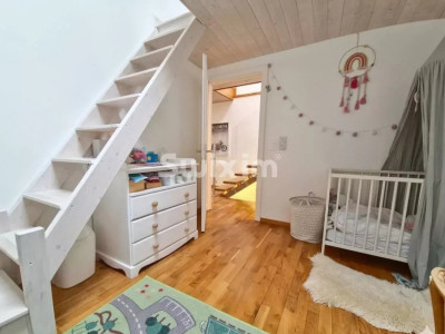 Exclusive: Bright 5-room village house eligible for CASATAX, with terrace, garage, and great character image 5