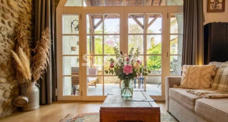 Exclusive: Bright 5-room village house eligible for CASATAX, with terrace, garage, and great character image 3