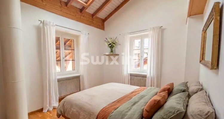 Exclusive: Bright 5-room village house eligible for CASATAX, with terrace, garage, and great character image 4