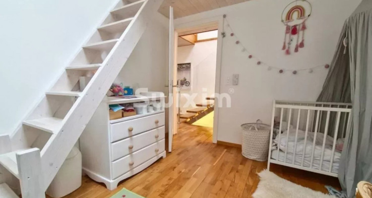 Exclusive: Bright 5-room village house eligible for CASATAX, with terrace, garage, and great character image 5