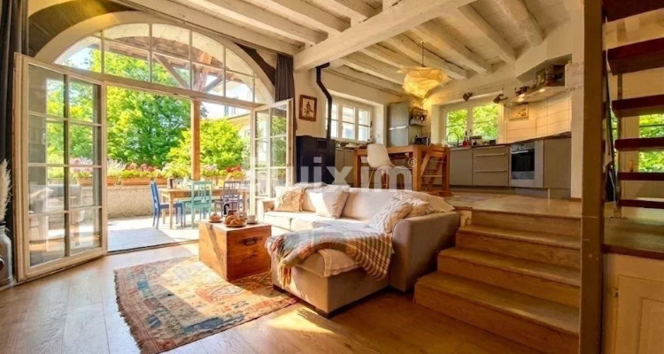 Exclusive: Bright 5-room village house eligible for CASATAX, with terrace, garage, and great character image 4