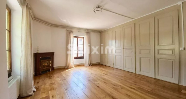 Large village house in Dardagny with garden image 4