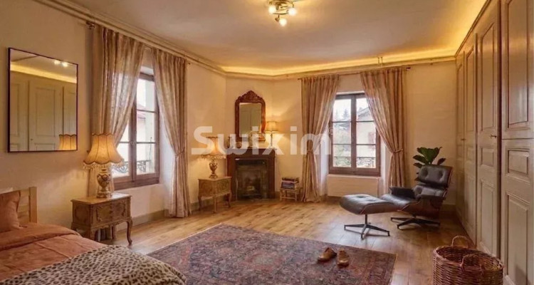 Large village house in Dardagny with garden image 5