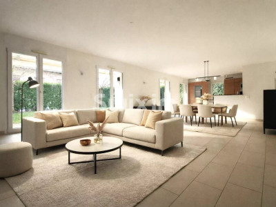 Vaste rez-de-jardin occupant seul son étage image 2