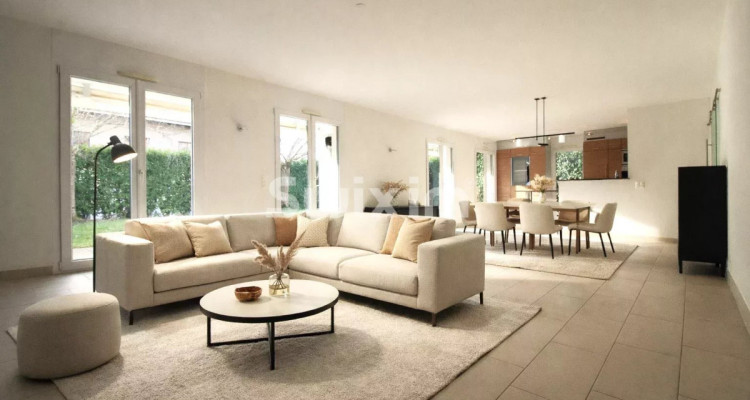 Vaste rez-de-jardin occupant seul son étage image 2