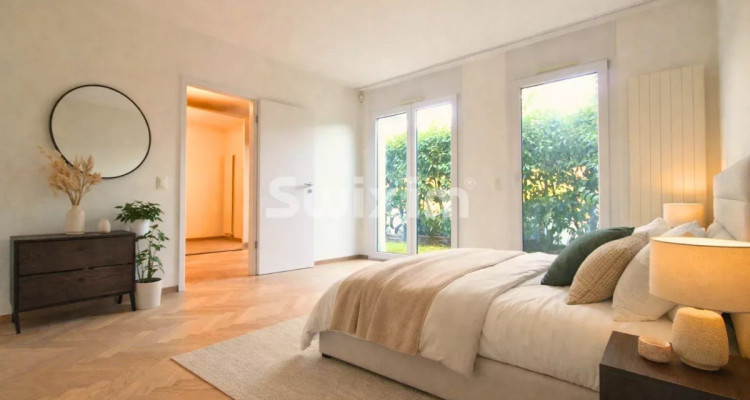 Vaste rez-de-jardin occupant seul son étage image 4