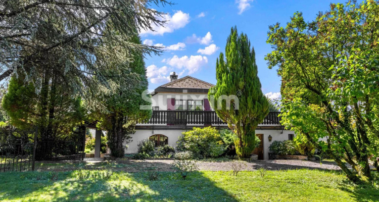 Rare ! Spacieuse maison familiale nichée dans un écrin de nature ! image 1