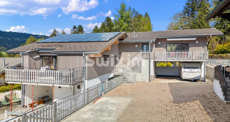 Immeuble de rendement aux pied des pistes ! image 2