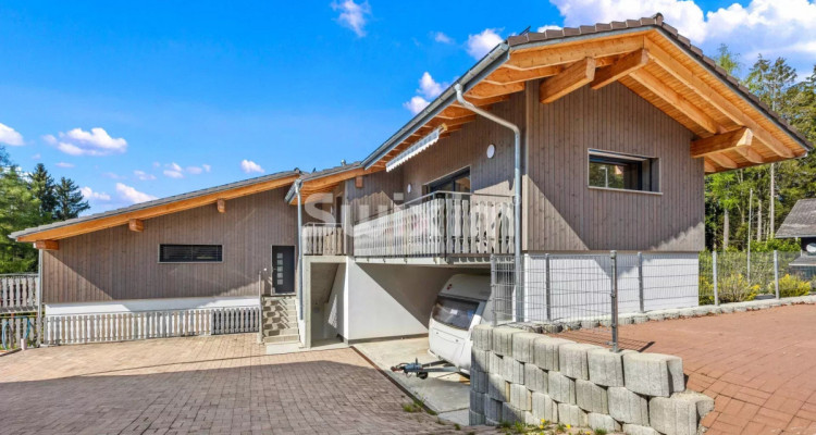 Immeuble de rendement aux pied des pistes ! image 3