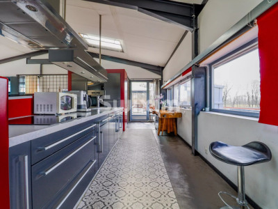 Loft industriel unique 220m² · Complexe mixte générateur de revenus · Rendement jusquà 7.09% image 5