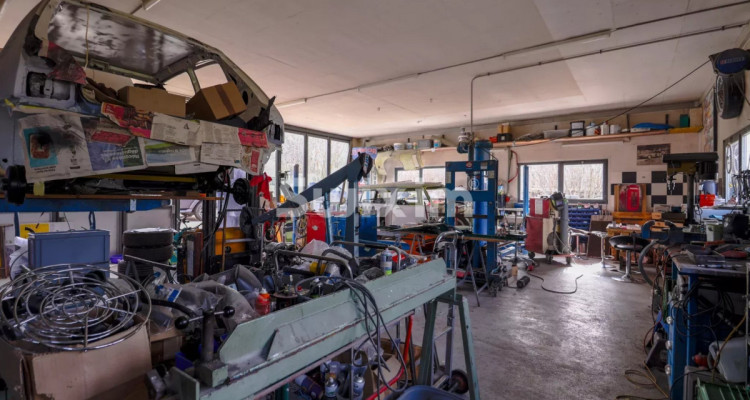 Loft industriel unique 220m² · Complexe mixte générateur de revenus · Rendement jusquà 7.09% image 8