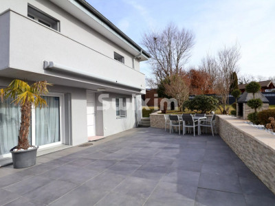 Villa moderne dans son écrin de verdure ! image 1