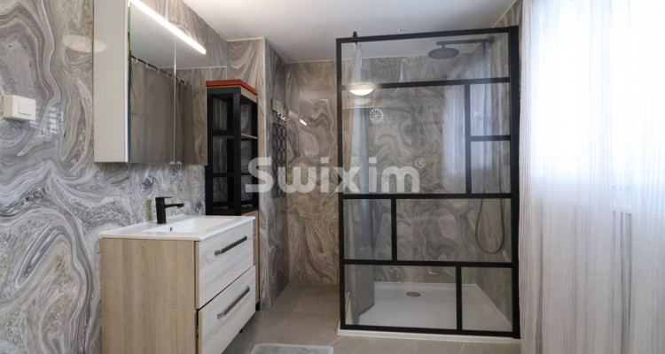 Villa moderne dans son écrin de verdure ! image 8