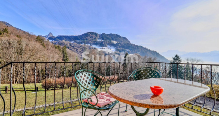 Exclusivité ! Villa au coeur de la nature avec vue Lac ! image 1