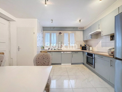 Charming village house in Vernier image 3