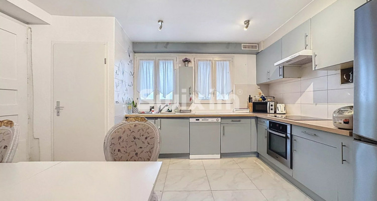 Charming village house in Vernier image 3