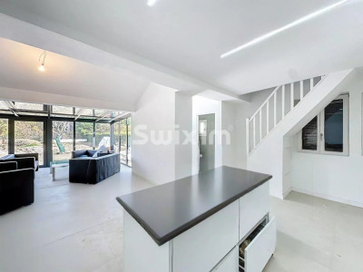 Modern village house in Vernier with separate apartment image 3