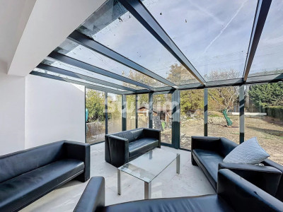 Modern village house in Vernier with separate apartment image 6