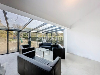 Modern village house in Vernier with separate apartment image 7