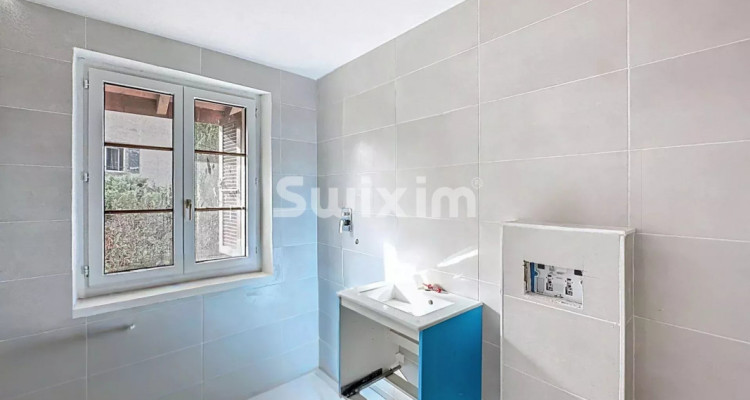 Modern village house in Vernier with separate apartment image 10