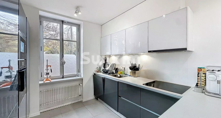 Magnificent property in Bellevue image 5