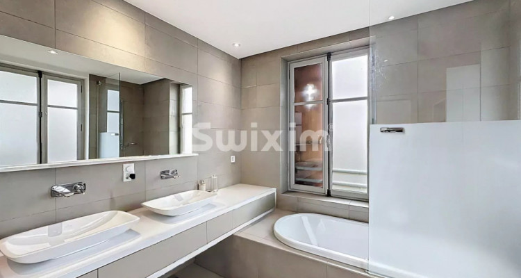 Magnificent property in Bellevue image 9