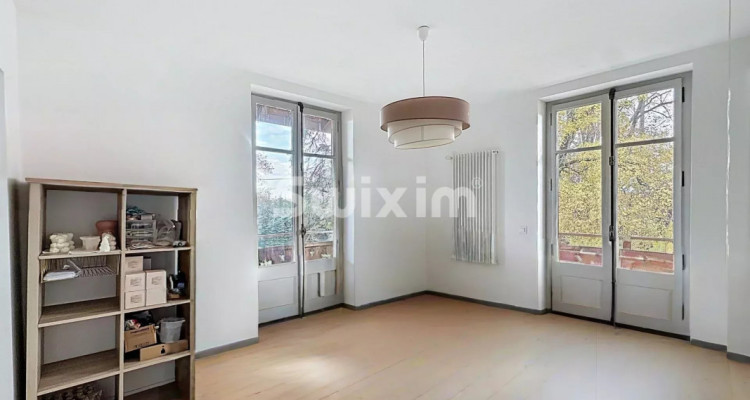 Magnificent property in Bellevue image 12