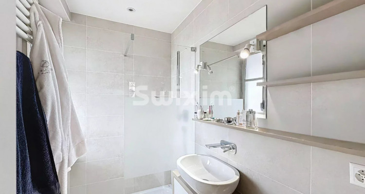 Magnificent property in Bellevue image 13