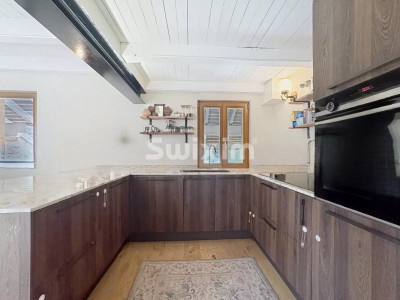 Beautiful 4-room duplex with a 240 m² garden image 2