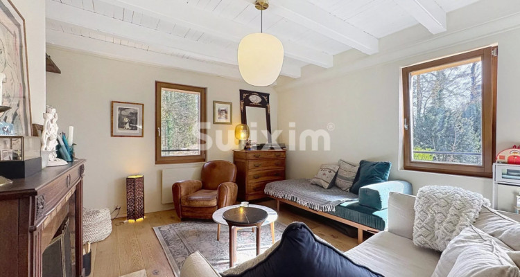 Beautiful 4-room duplex with a 240 m² garden image 1