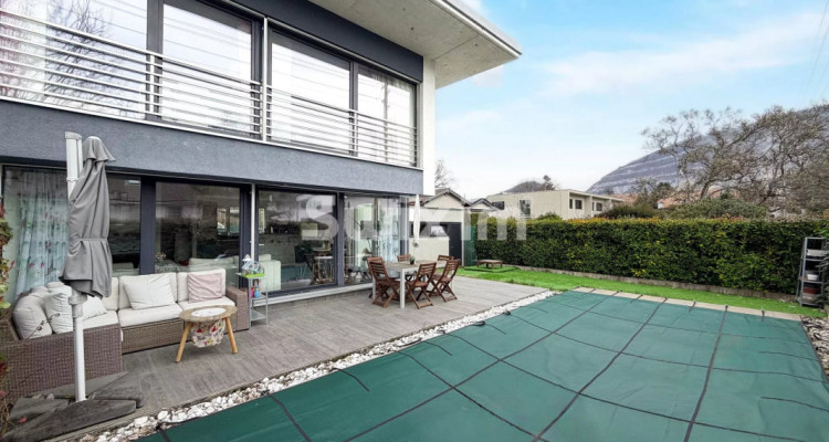 Semi-detached HPE house in Vessy image 1