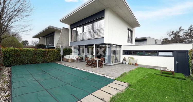 Semi-detached HPE house in Vessy image 2