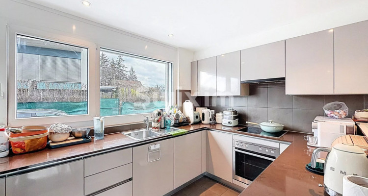 Semi-detached HPE house in Vessy image 5